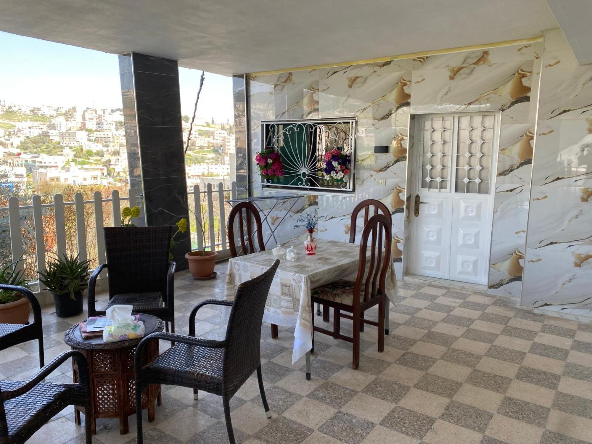 Huseein Rooms جرش المظهر الخارجي الصورة