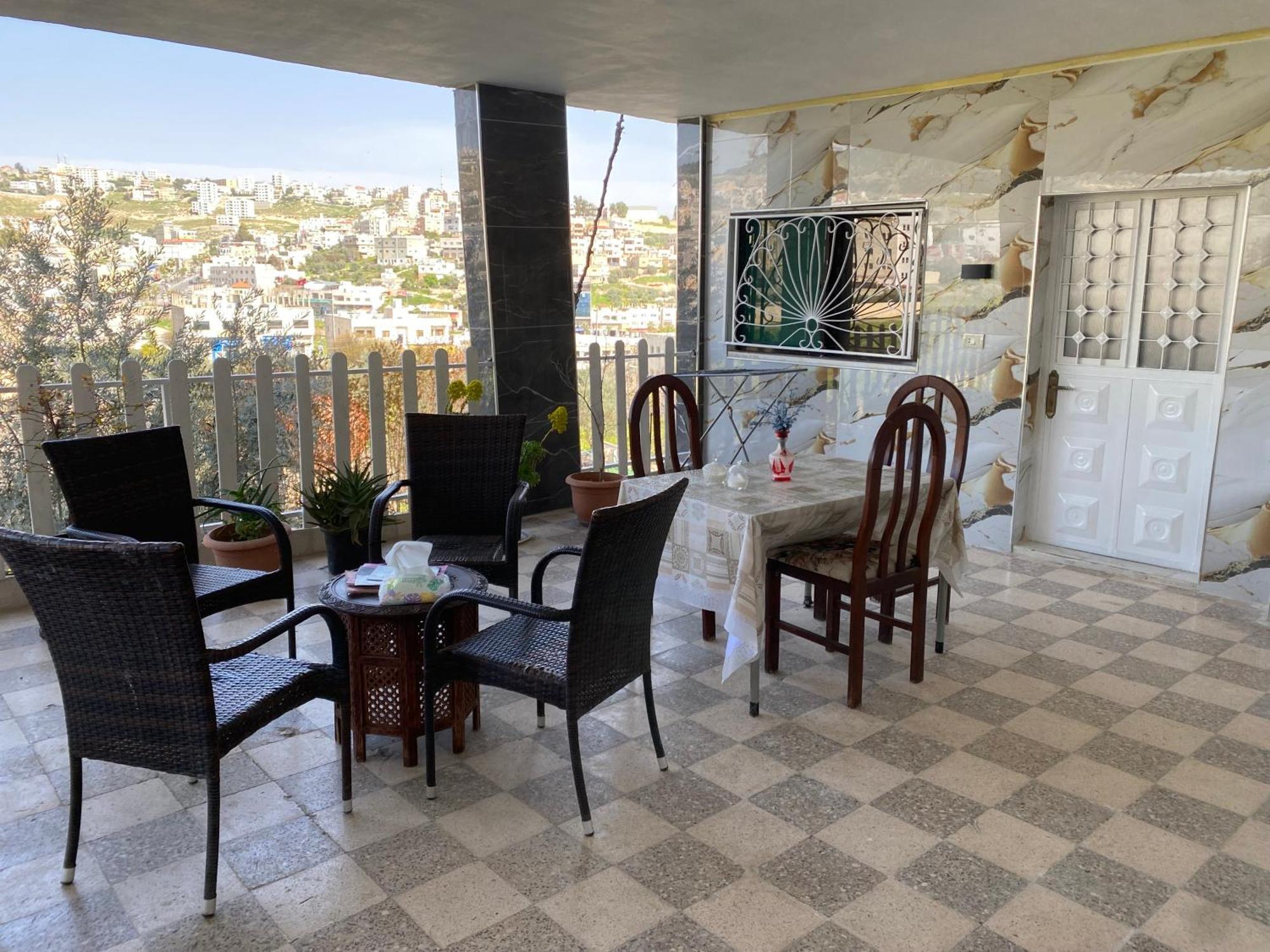 Huseein Rooms جرش المظهر الخارجي الصورة